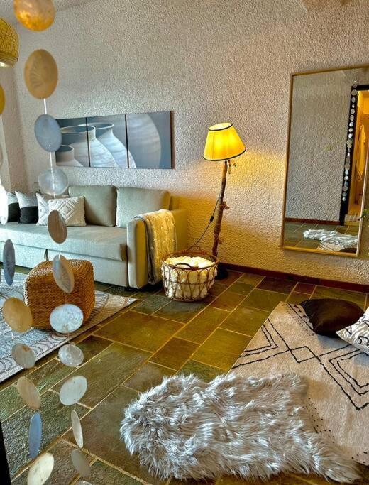 Seaterra Boutique Suite Каламос Экстерьер фото