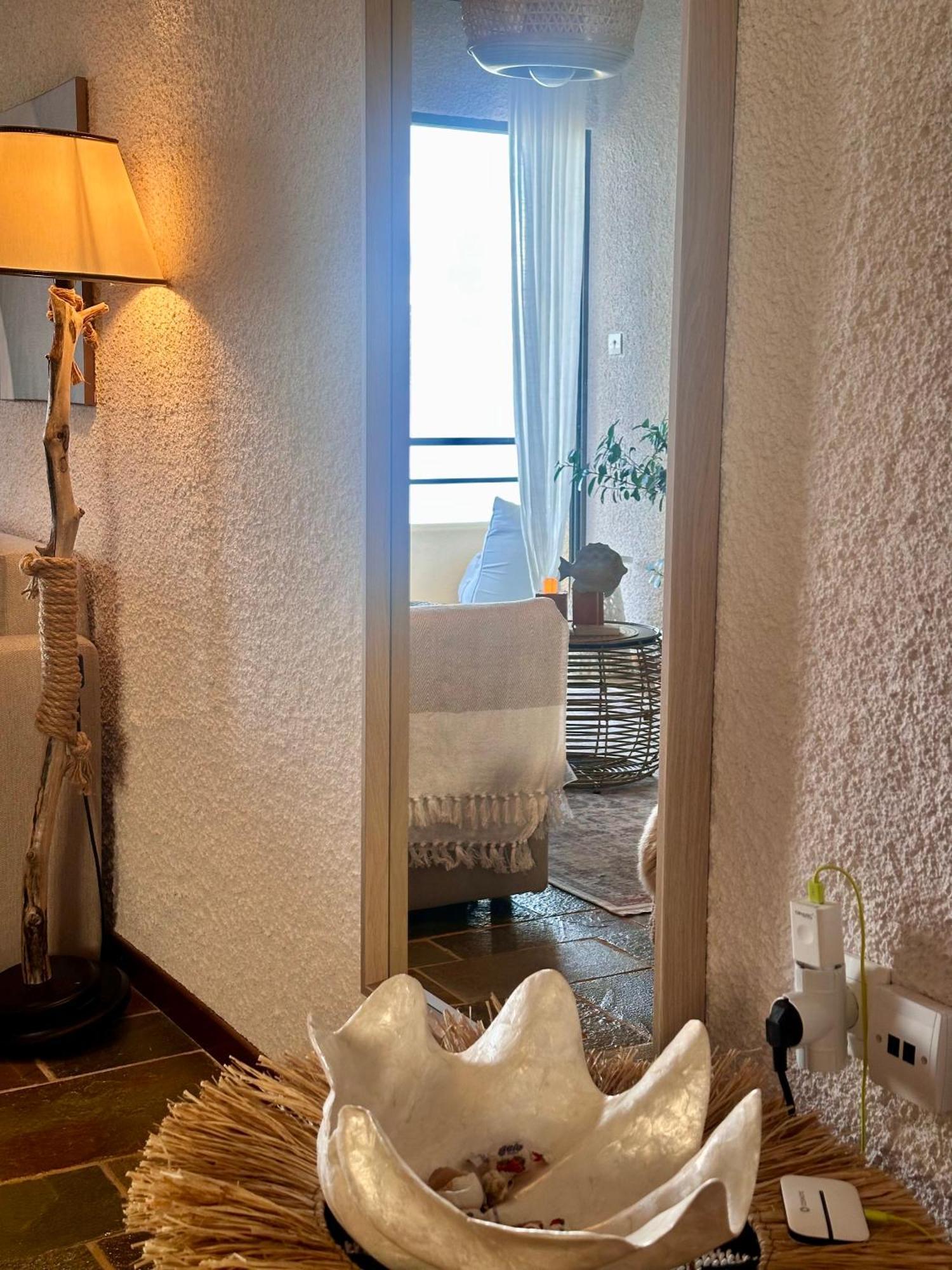 Seaterra Boutique Suite Каламос Экстерьер фото